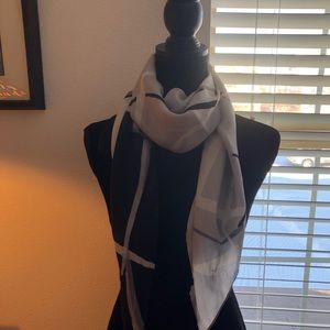 Vince Camuto scarf